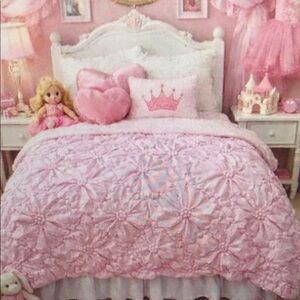 Vintage Posh Petites Pink Tufted Twin Comforter Chenille Cottagecore